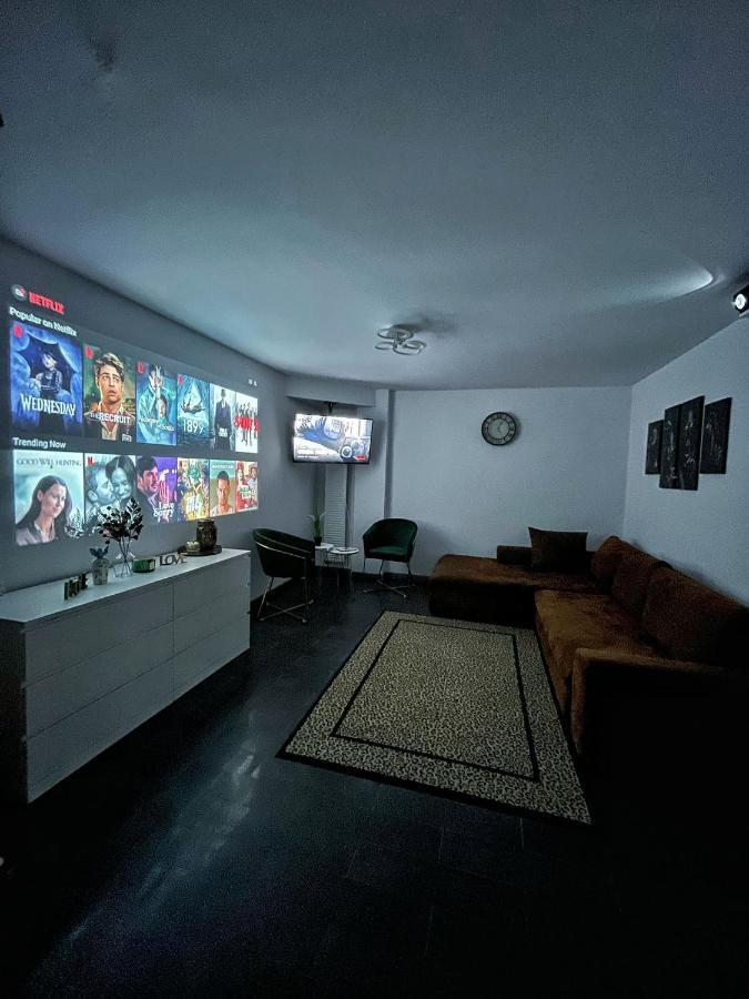 3 Rooms Cinema Garden Parking House Бухарест Экстерьер фото