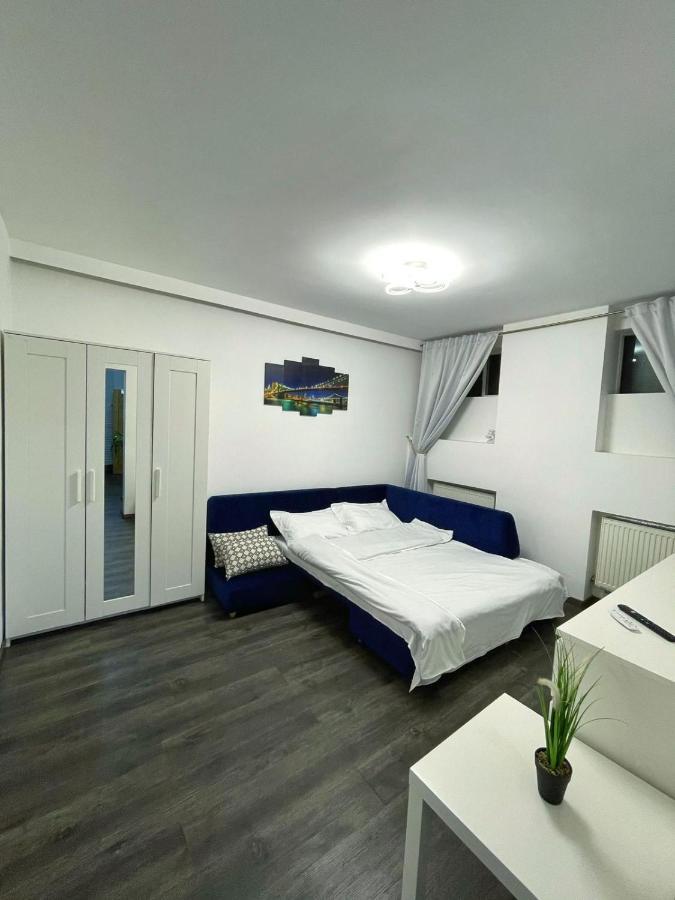 3 Rooms Cinema Garden Parking House Бухарест Экстерьер фото